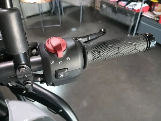 Royal Enfield HIMALAYAN 450